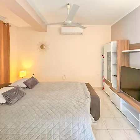 Studio Vesna With A Terrace And Sea View Rabac Exterior photo