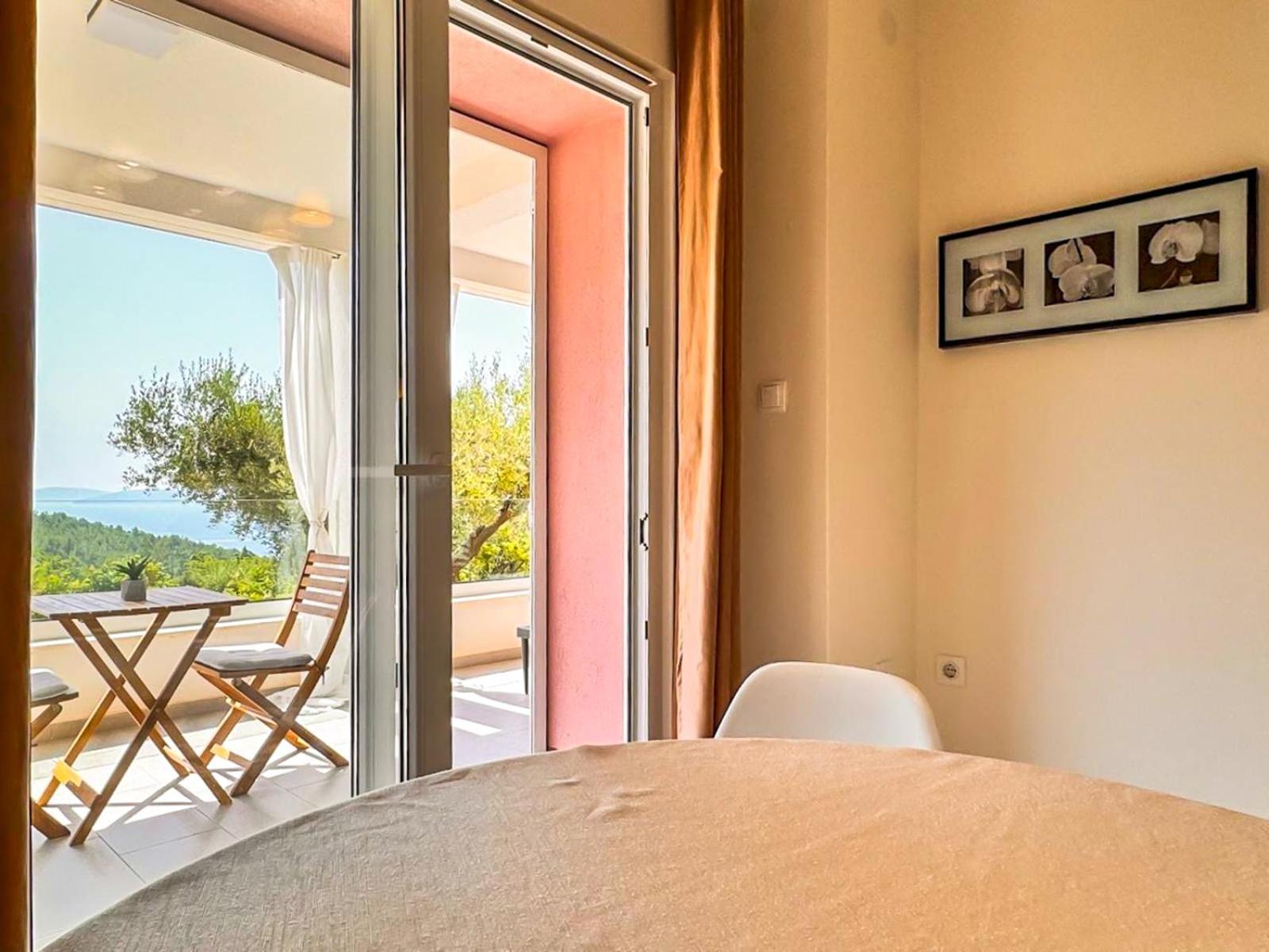 Vesna With A Terrace And Sea View Apartment Rabac
